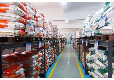 澤威爾飼料添加劑倉庫